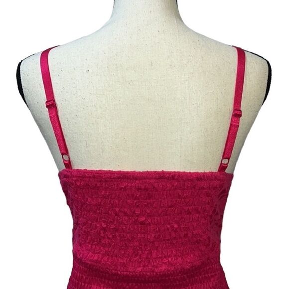 Torrid V-Neck Lace Smocked Sleeveless Crop Top - Picture 8 of 12